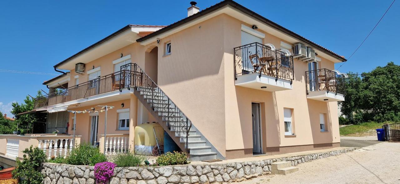 Apartma Pinezic Skrbcici