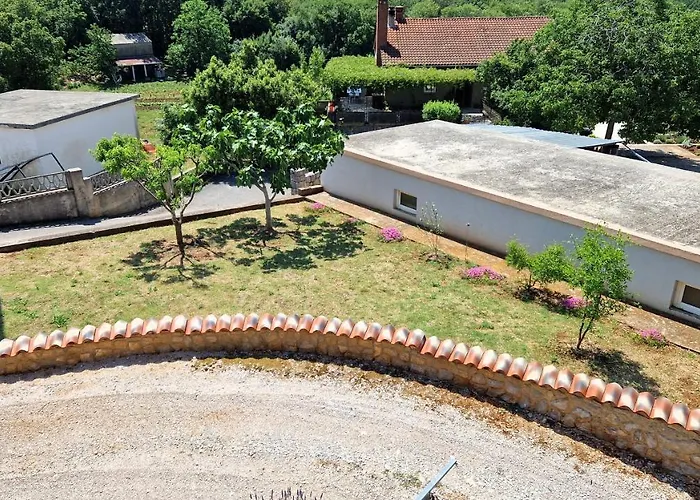 Apartments Pinezic