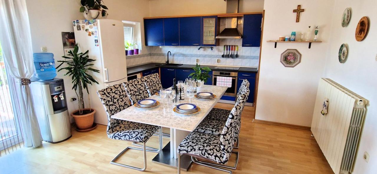 Pinezic Apartman Skrbcici
